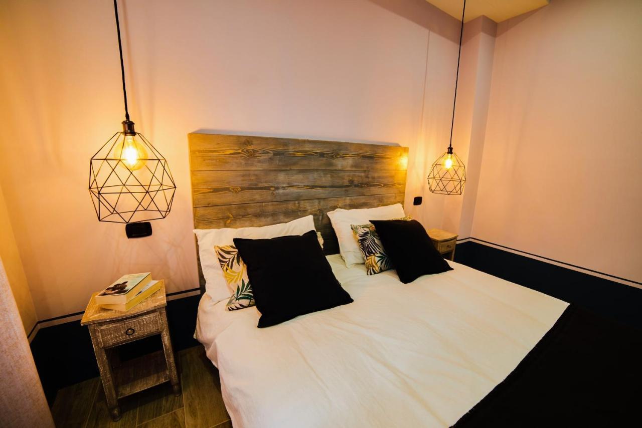 Al22 Di Piazza Del Gesu Hotell Viterbo Exteriör bild